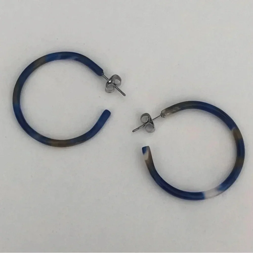 Blue & Brown Swirl Tortie Circle Hoop Acrylic Resin Earrings NWT